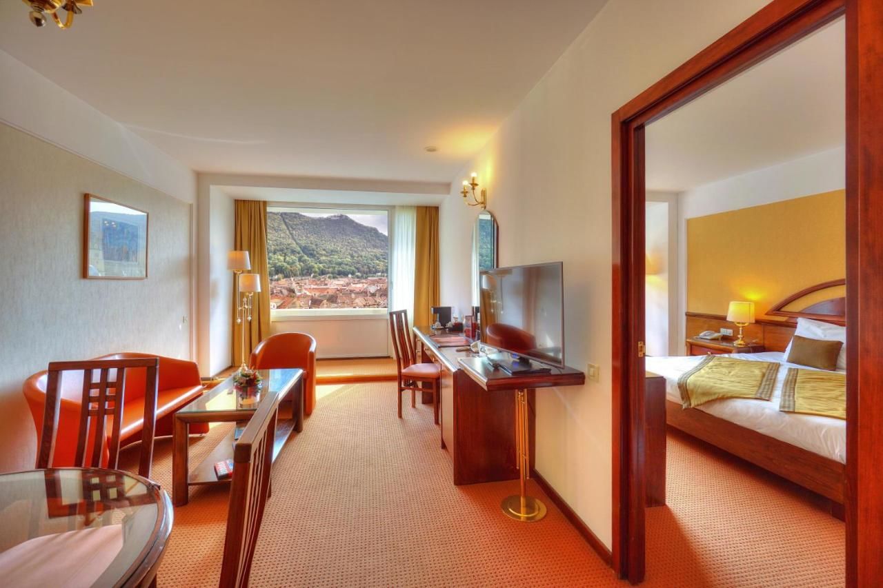 Отель Hotel Aro Palace Брашов