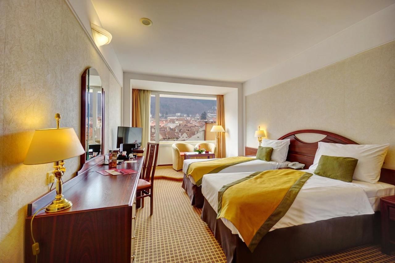 Отель Hotel Aro Palace Брашов