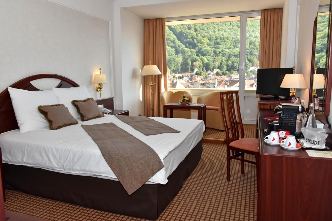 Отель Hotel Aro Palace Брашов