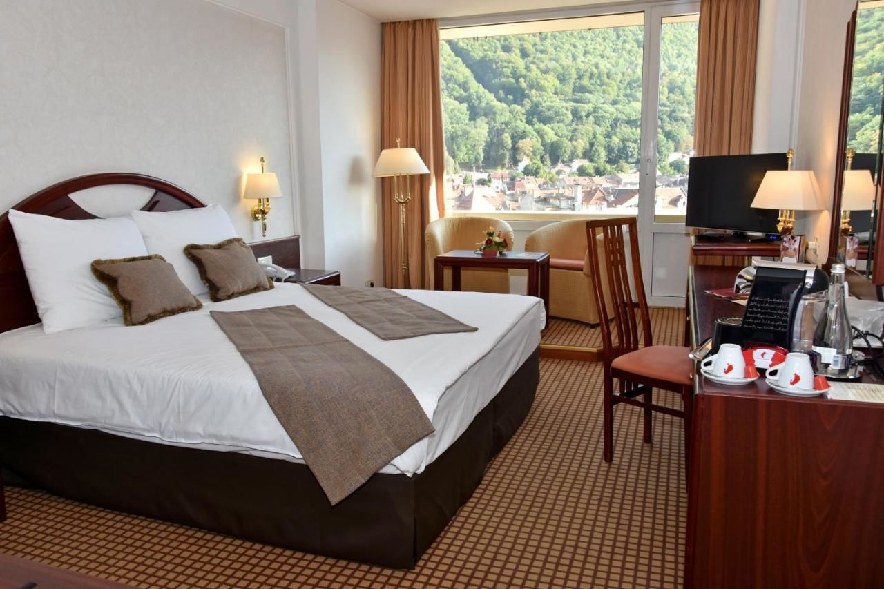 Отель Hotel Aro Palace Брашов