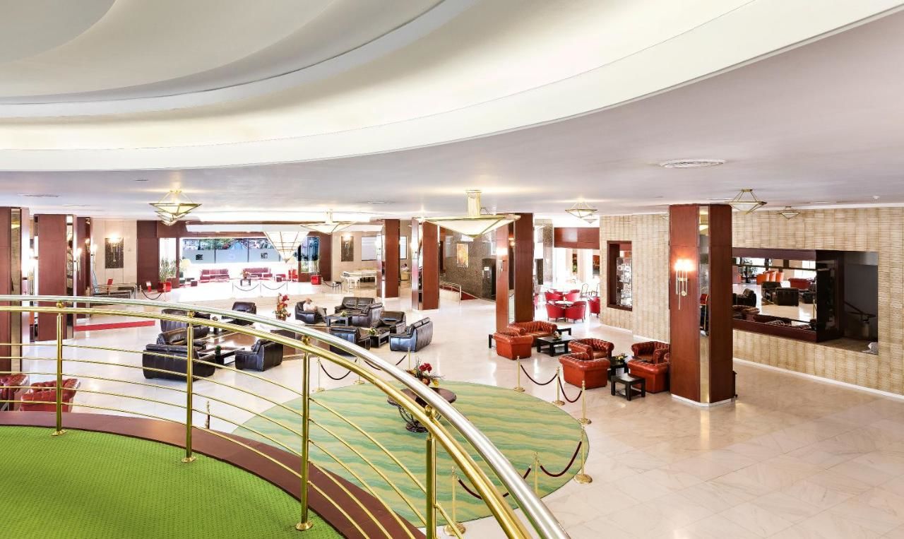 Отель Hotel Aro Palace Брашов-46