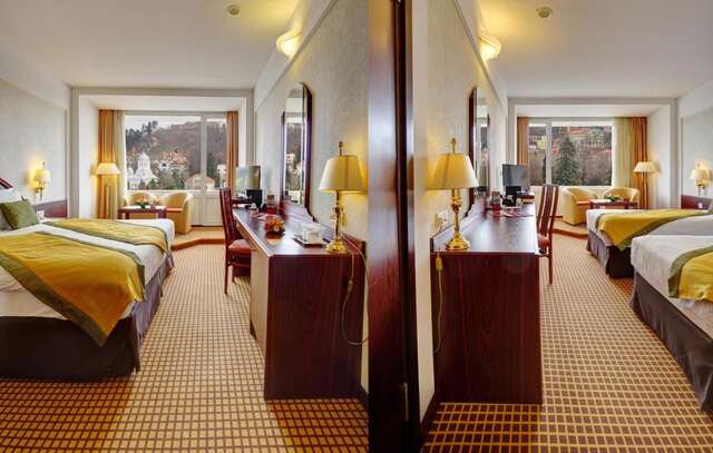 Отель Hotel Aro Palace Брашов-28