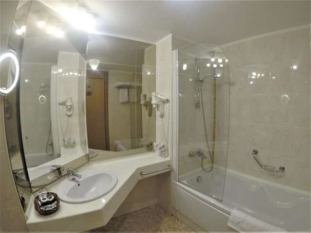 Отель Hotel Aro Palace Брашов-32