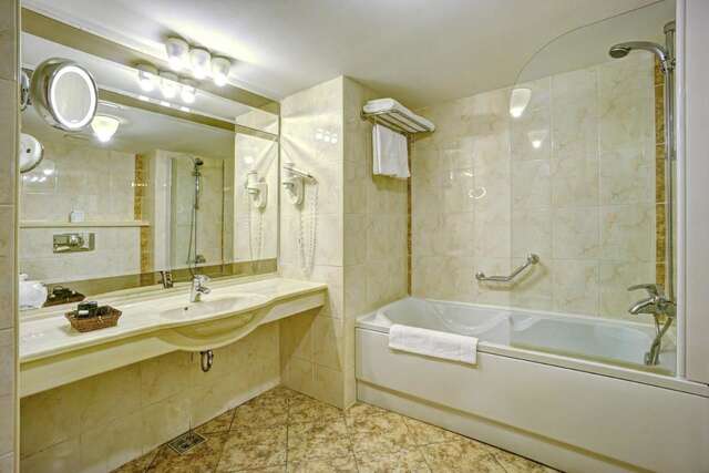 Отель Hotel Aro Palace Брашов-34