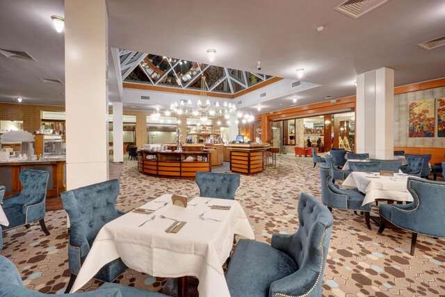 Отель Hotel Aro Palace Брашов-43