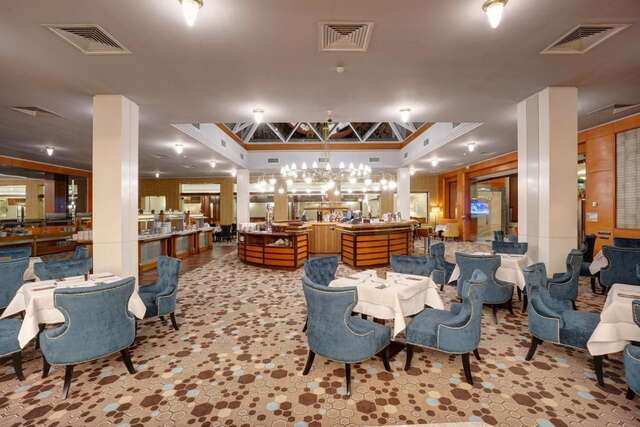 Отель Hotel Aro Palace Брашов-44