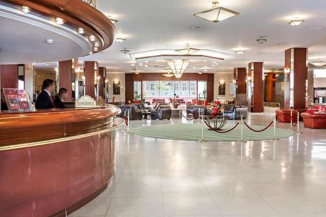 Отель Hotel Aro Palace Брашов-46