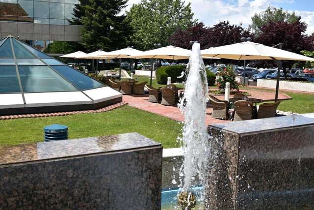 Отель Hotel Aro Palace Брашов-8